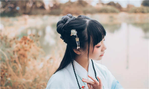 凤山在寻找合适的三代试管助孕医院时，你可能会有很多疑问，尤其是作为不孕不育患者的家庭，如何能顺利代怀生子成了重中之重的问题。根据《2025年中国不孕不育调查报告》，中国的育龄夫妇不孕不育率已上升至12.5%-18.2%，患者人数约为5000万至6060万，说明这个问题愈发严重。